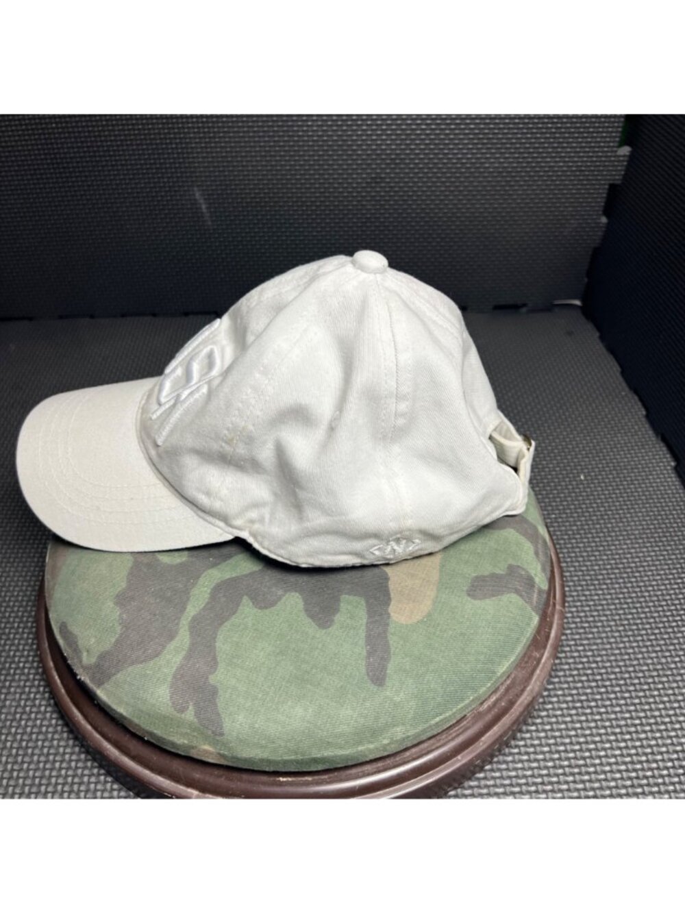 Nash Collection White Adjustable Baseball Cap With Embroidered Logo Cotton Blend - Picture 2 of 5